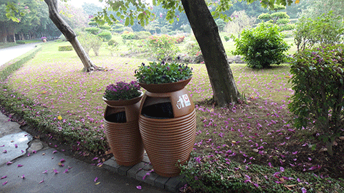  汕頭玻璃鋼花盆垃圾桶，點(diǎn)綴公園好環(huán)境。